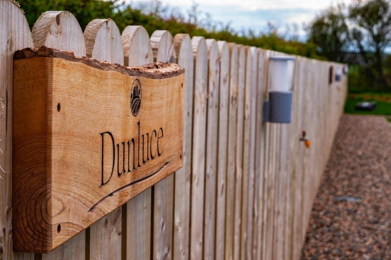 Causeway Country Pods Hotel Bushmills Exterior photo